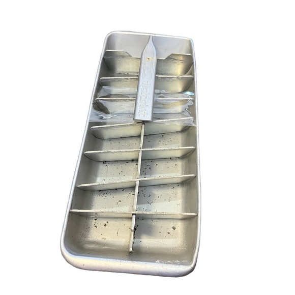 HOT POINT ICE CUBE TRAY - Picture 2 of 5